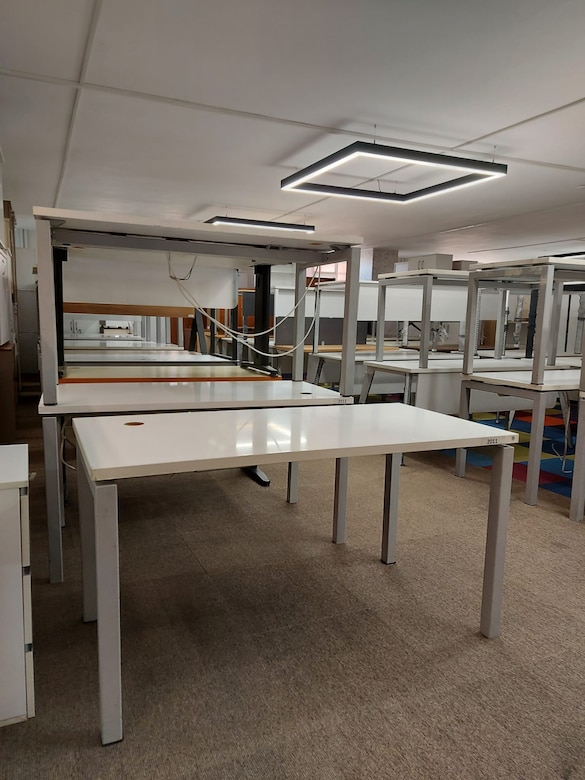 KLAS OFİS ÜSKÜDAR 140X70 ÇALIŞMA MASASI - 2
