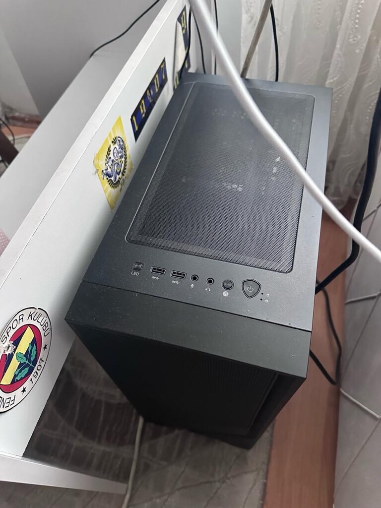 Garantili Eksiksiz Set: RTX 5070 / 32GB RAM / 1TB SSD + 32 inç 2K 240H - 3