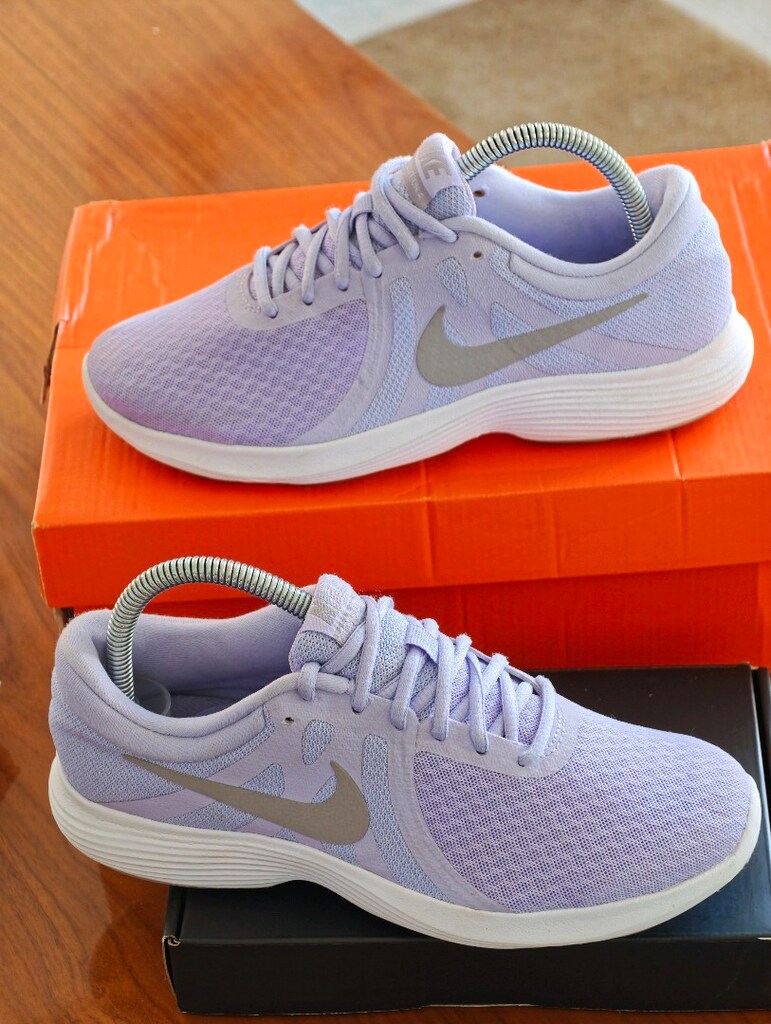 Nike Revolution Orjinal sıfır gibi üründür denemek için giyilmis - 4