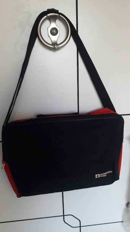 Leptop veya evrak çantasi ( ölçü 40 x 30 )