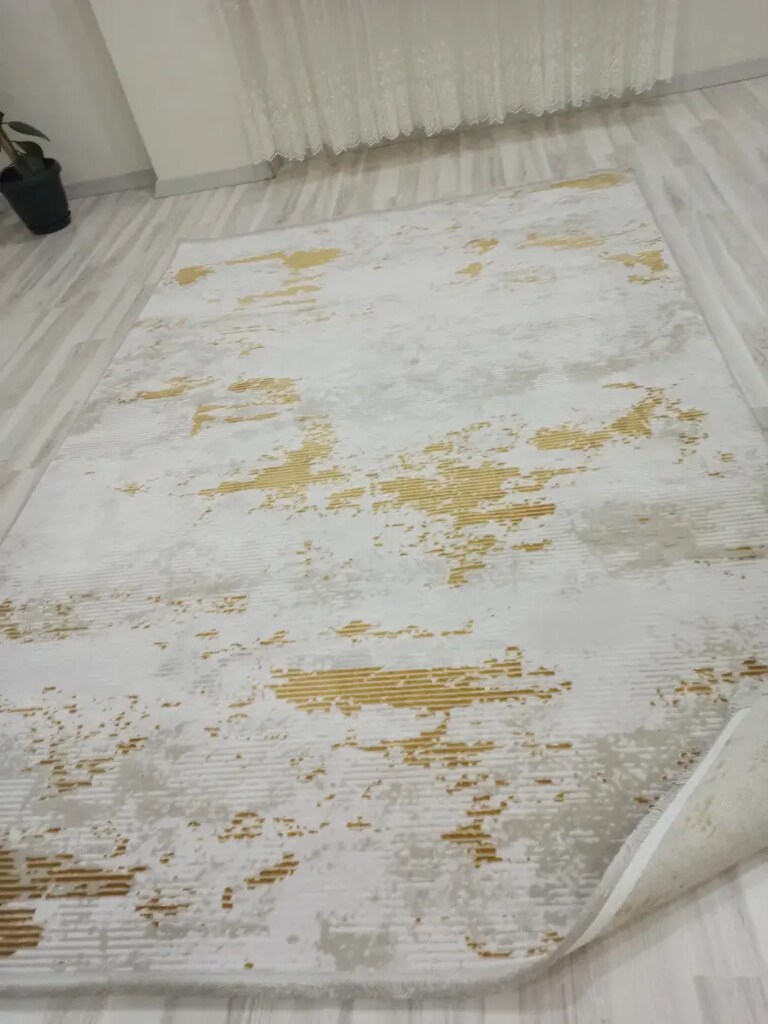 6 metrekare halı saf yündür - 2