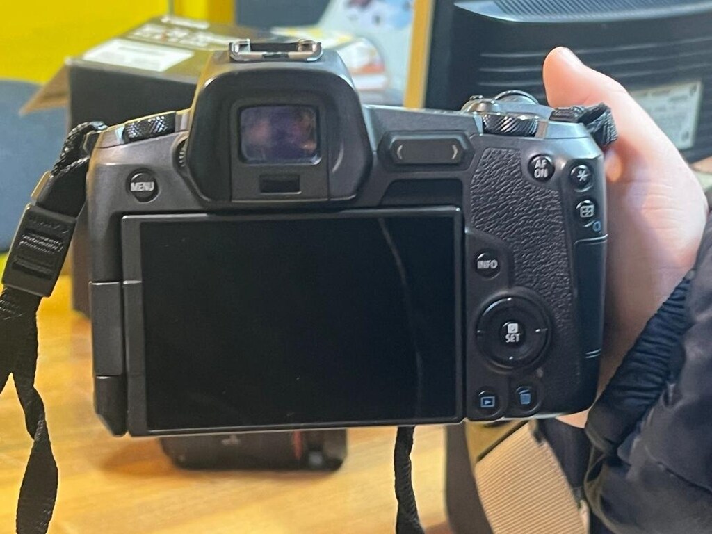 Canon EF 75-300mm Lens + EF–EOS R AF Adaptör - letgo'dan