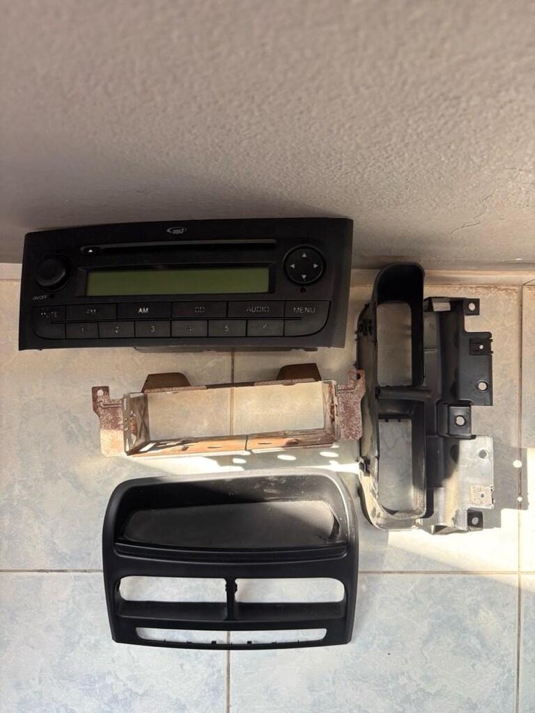 Fıat linea soket ve teyp - 2