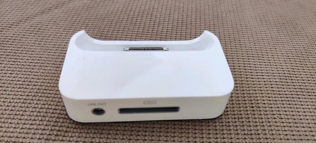 Apple iPhone/iPod Dock istasyonu. - 3