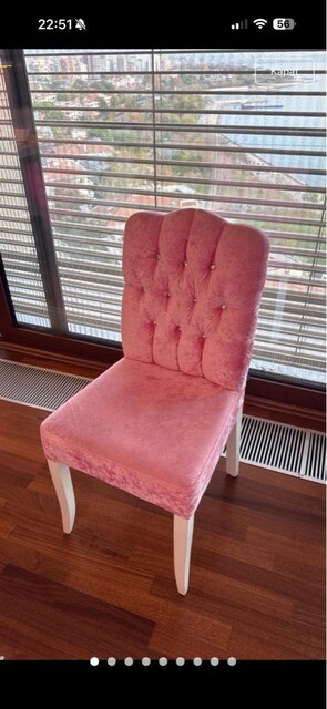 Doğtaş Pembe Kadife Sandalye