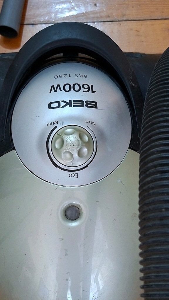 Beko marka 1600 w elektrik süpürgesi çalışır durumda sadece borusu yok - 4