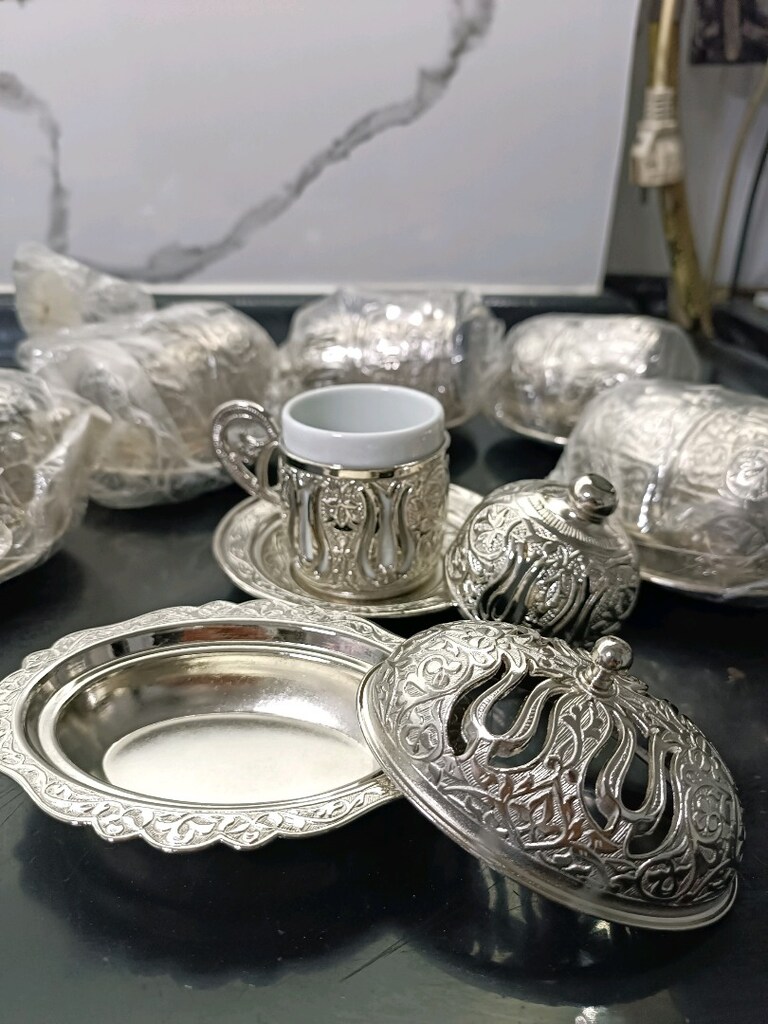 Osmanlı fincan takımı yanında bir adet sunumluk mevcut - 6