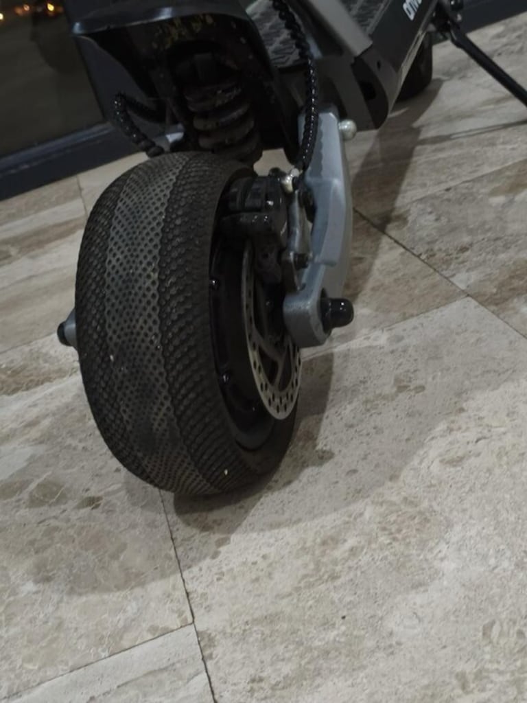 ONVO RX-05 elektrikli scooter. 673 km'dedir - 14