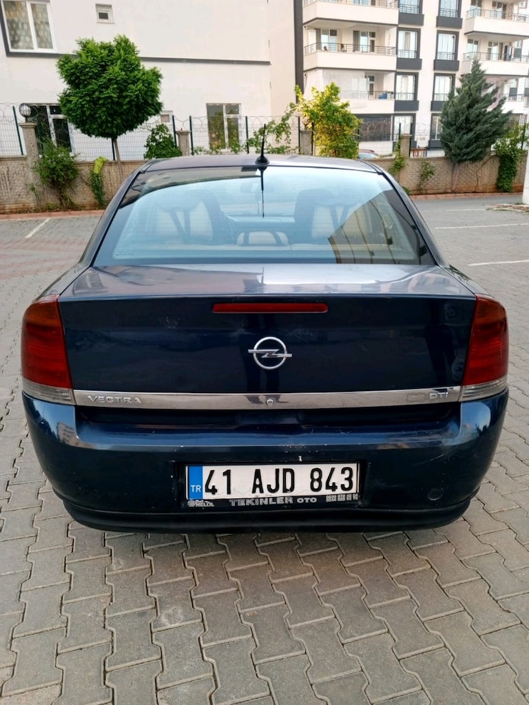 2003 model 2.2 Opel Vectra - 2