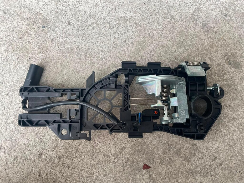 PASSAT CC KAPI İÇ BRAKETİ SAĞ B7 B6 2005 2010 2015 SIFIR 3C0837886J - 4
