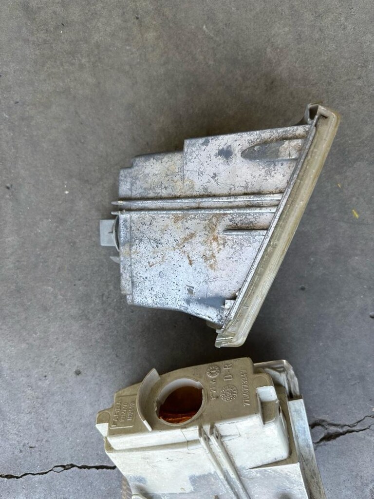 Renault 9 Broadway Ön Sinyal Park Lambası Sağ Sol Çıkma - 3