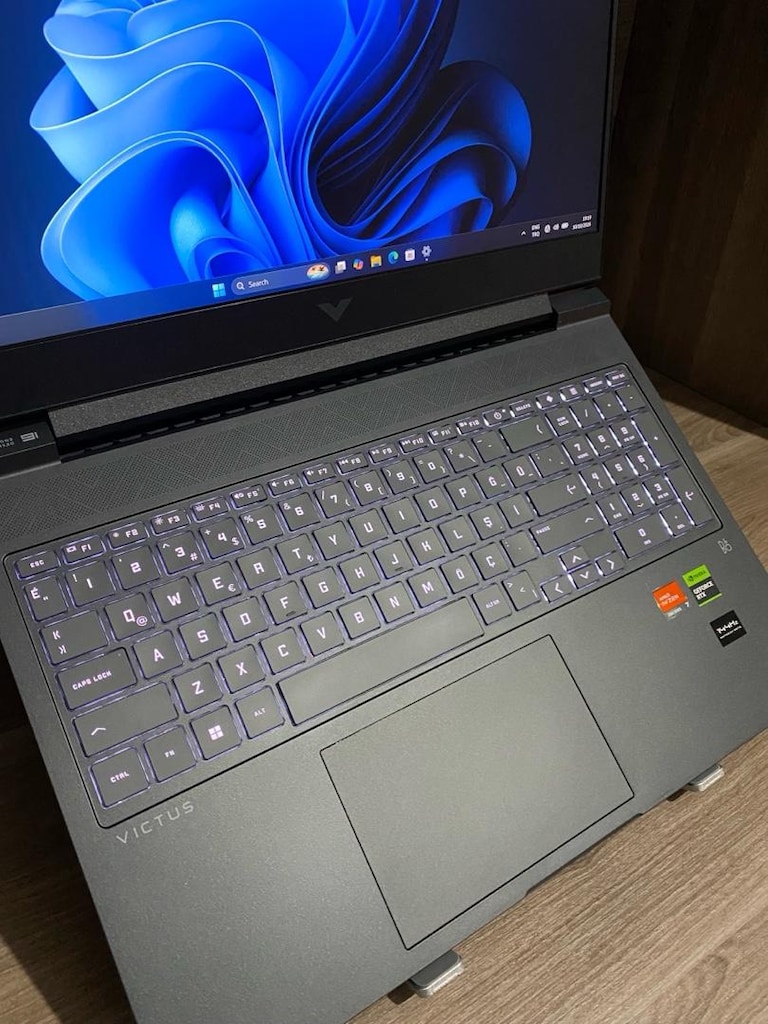 HATASIZ 4070 HP VİCTUS GAMİNG LAPTOP - 2
