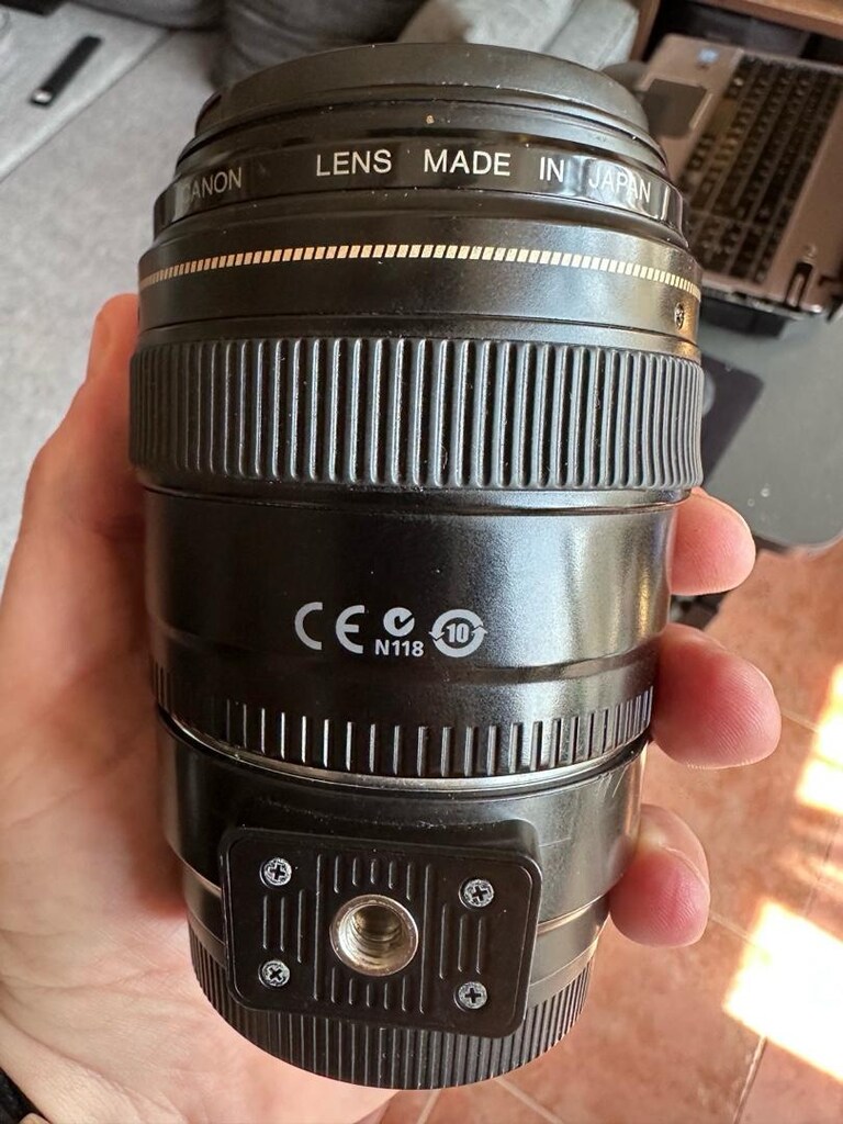 Canon EF 85mm 1:18 Lens - 4