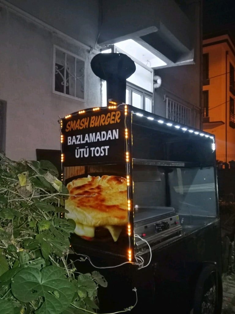 Satılık Ütü Tost, Burger, Uykuluk, Köfte vb işler için Seyyar Araba - 2