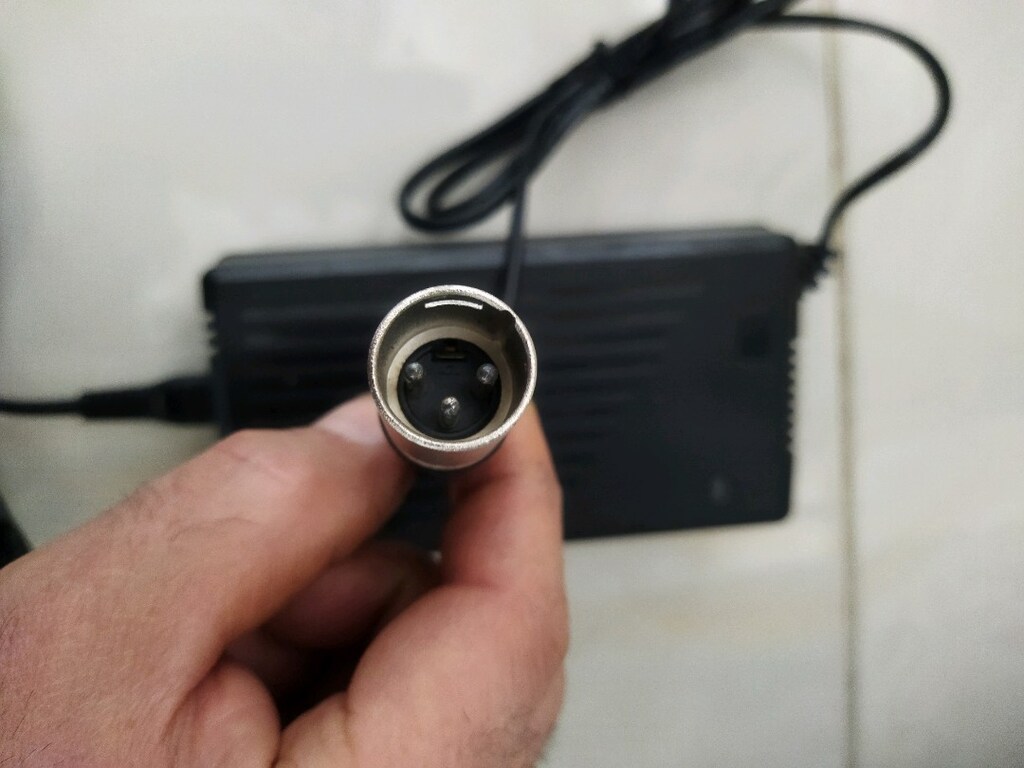 BİSİKLET ŞARJ ALETİ 24,v4 a - 3
