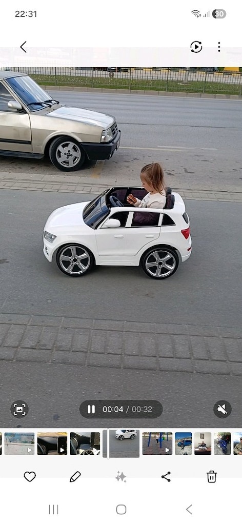 çift kişilik akülü araba