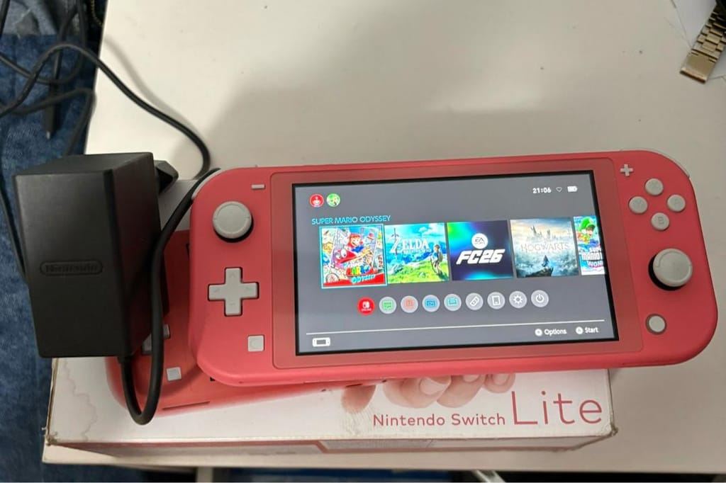 Nintendo Switch Lite - 6