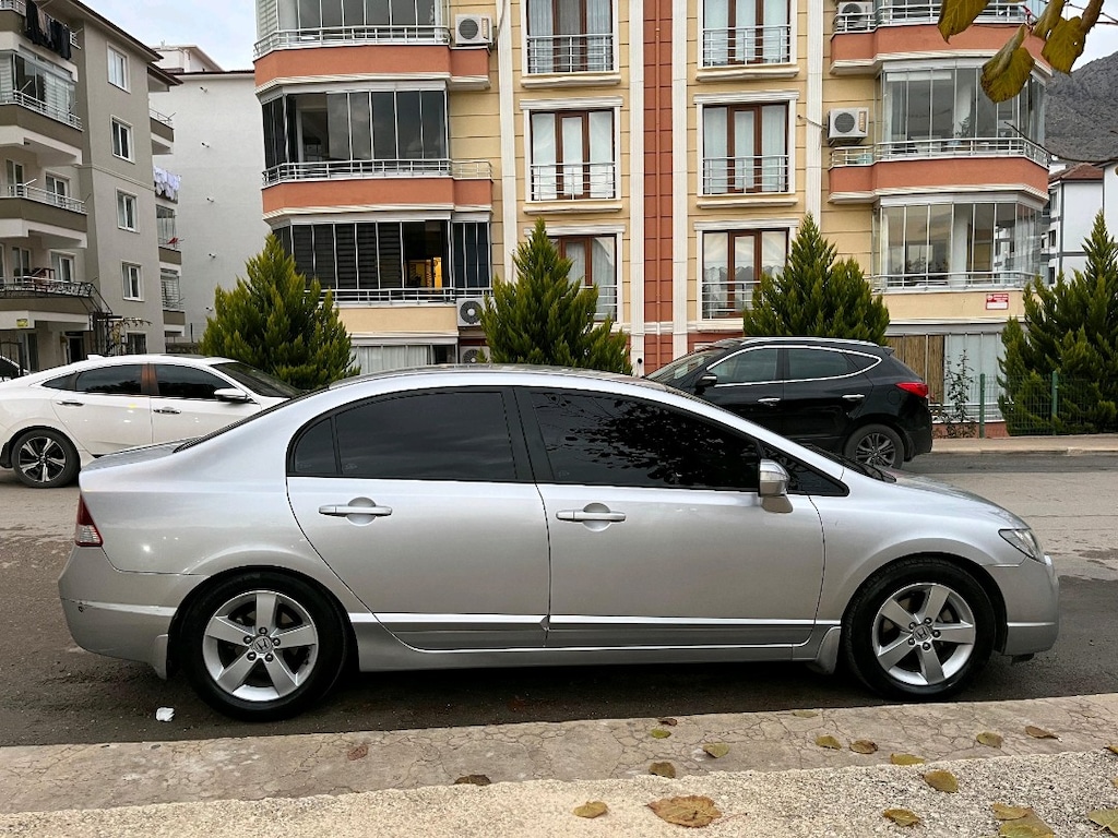Hatasız Honda Civic FD6 - 4