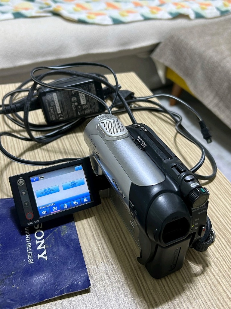 SONY DCR DVD 106 E - 9