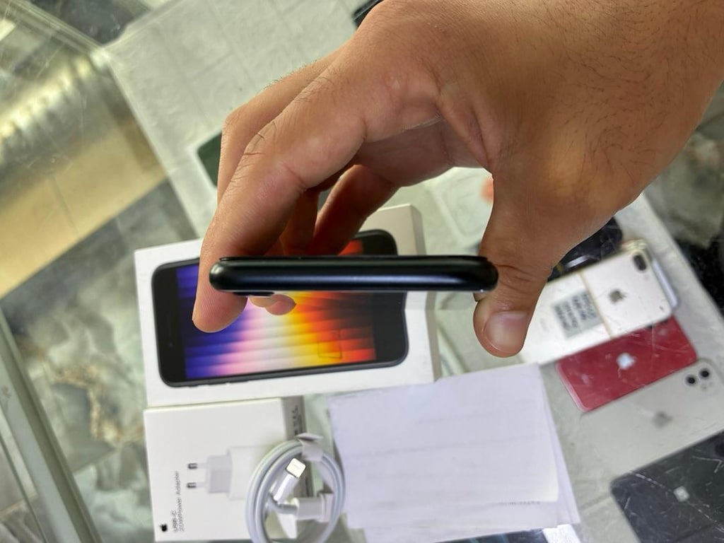 MÜHENDİSCELLDEN İPHONE SE 3.NESİL İOS 18 PİL %88 KUTU FATURALI - 6