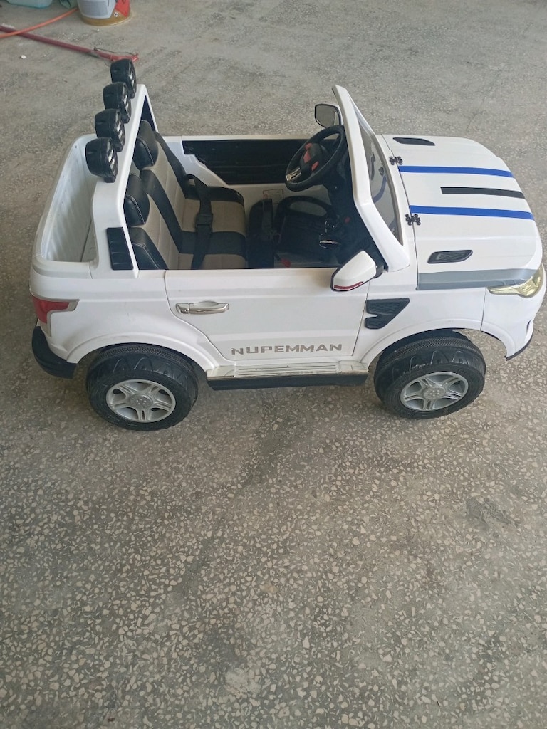 Akülü Araba 4x4 Jeep - 6