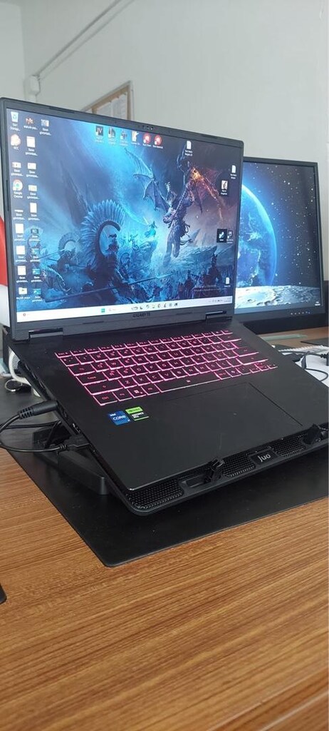 laptop GIGABYTE A16 Gaming,i7 13.Nesil,RTX5060,32GBRAM,1TBSSD165H - 3
