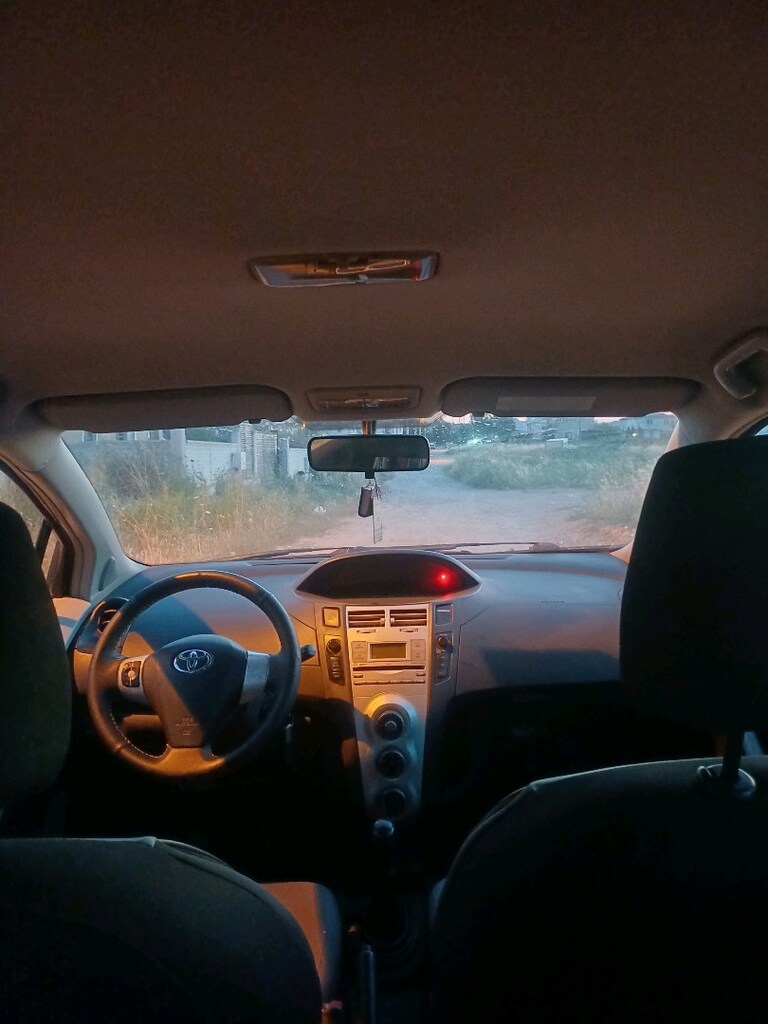 TOYOTA YARIS DIZEL - 14