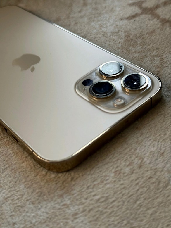 iPhone - 6