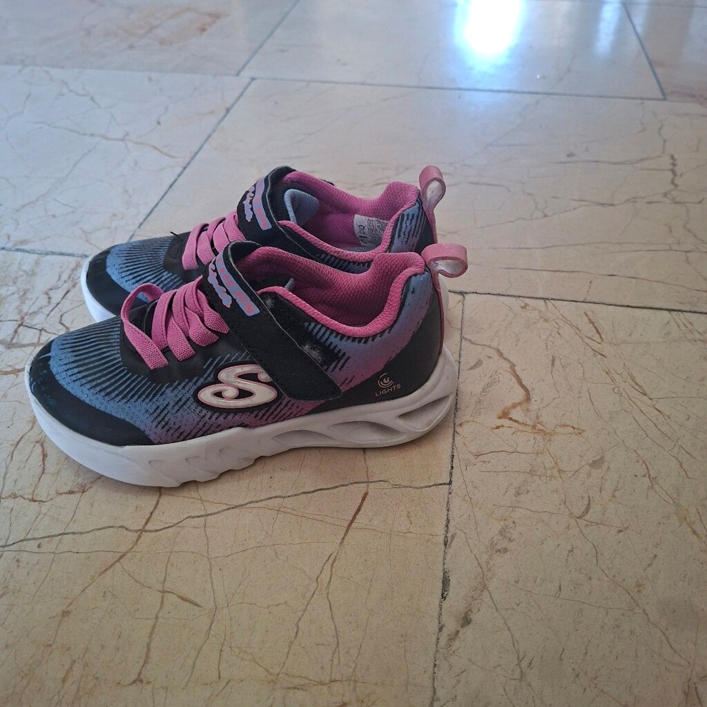 Skechers - 2