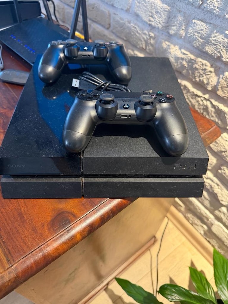 Sony ps4 - 3