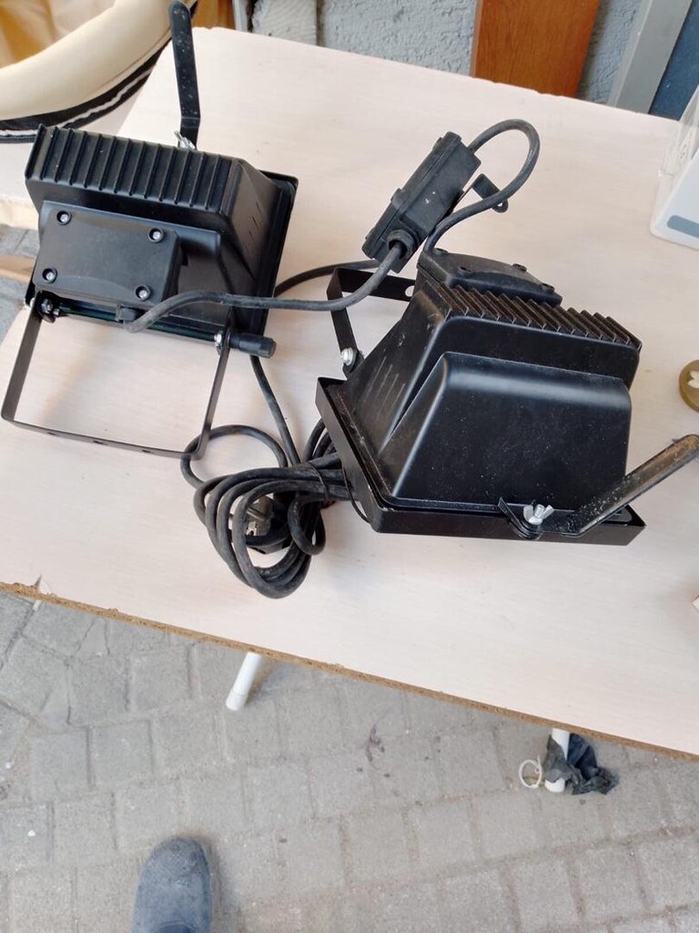 Halojen Projektör. ( iki adet) - 3