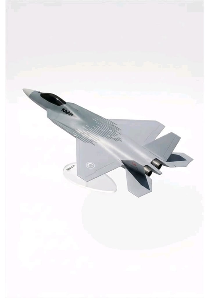 TUSAŞ KAAN Savaş Uçağı 1/48 ölçekli maket - 3