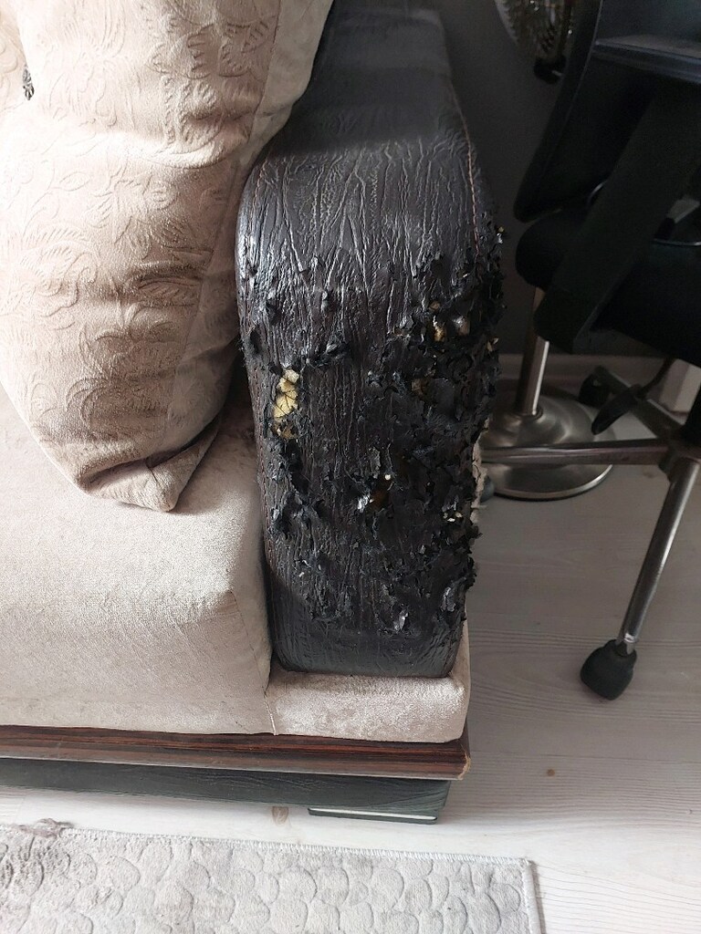 3 lü koltuk.. çok sağlam rahat büyük sadece yanlarda kedi tırmalama va - 11