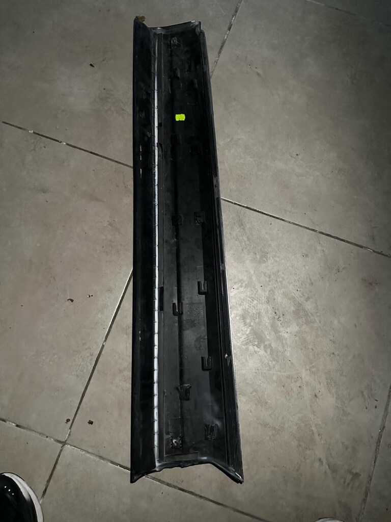2011 tiguan kapı altı plastik - 2