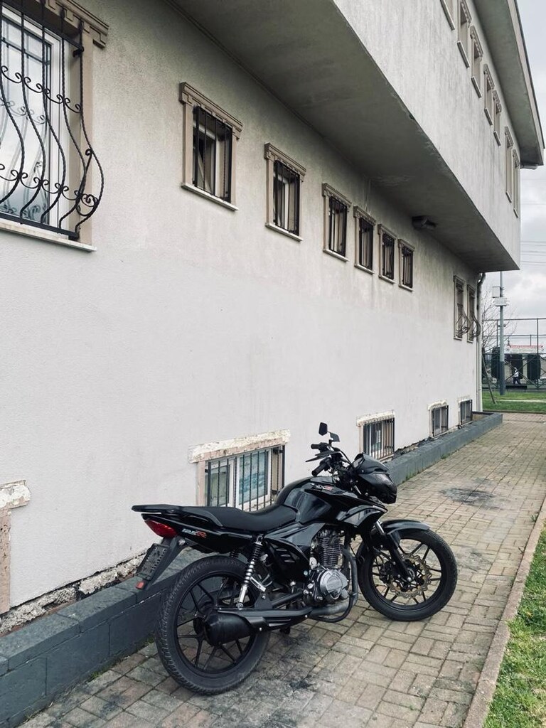 RKS 125 R - 7