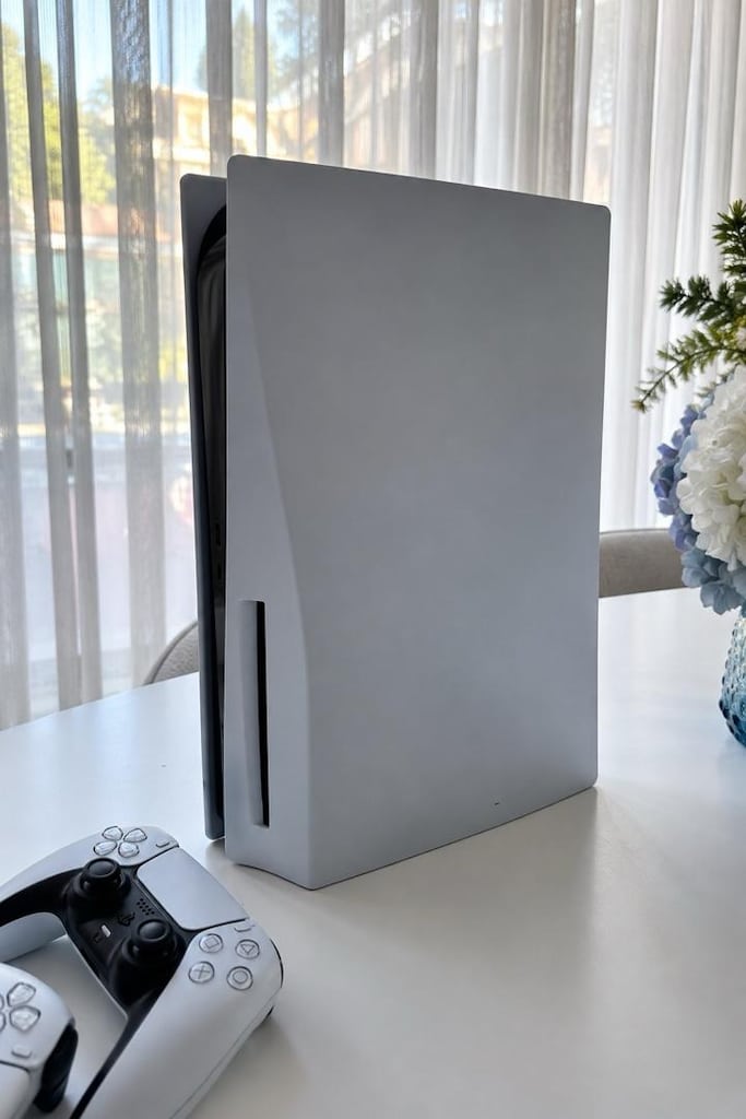 Satılık PS5 Diskli Kasa + 2 Adet Orijinal DualSense Kol - 3