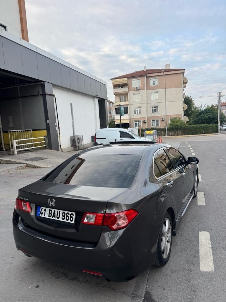 Honda Accort 2.0 Executive - 9