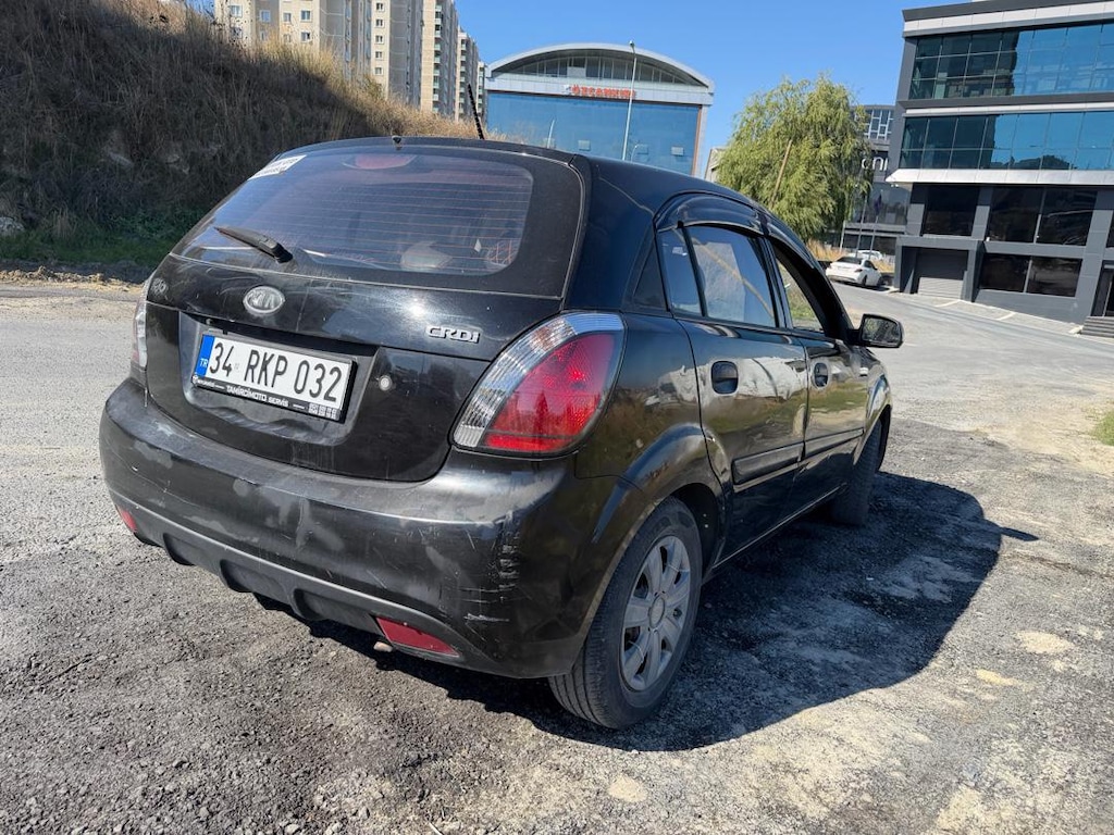 2011 MODEL 1.5 DİZEL YARI PEŞİNLE VERLİR - 2