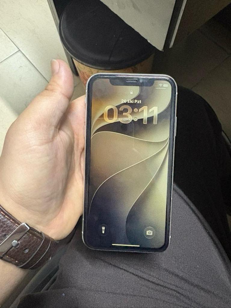 Beyaz Apple Akıllı Telefon - 3