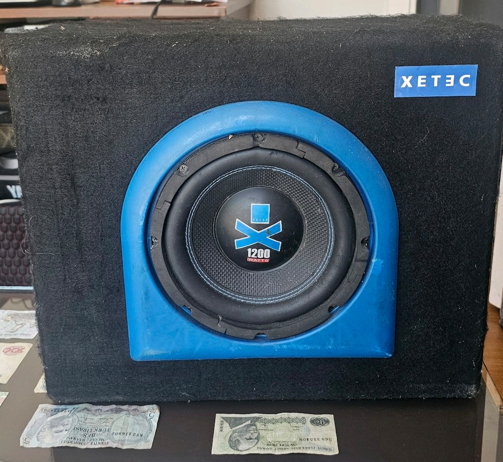 Xetec Kompakt Oto Bas Hoparlör 1200W - 2