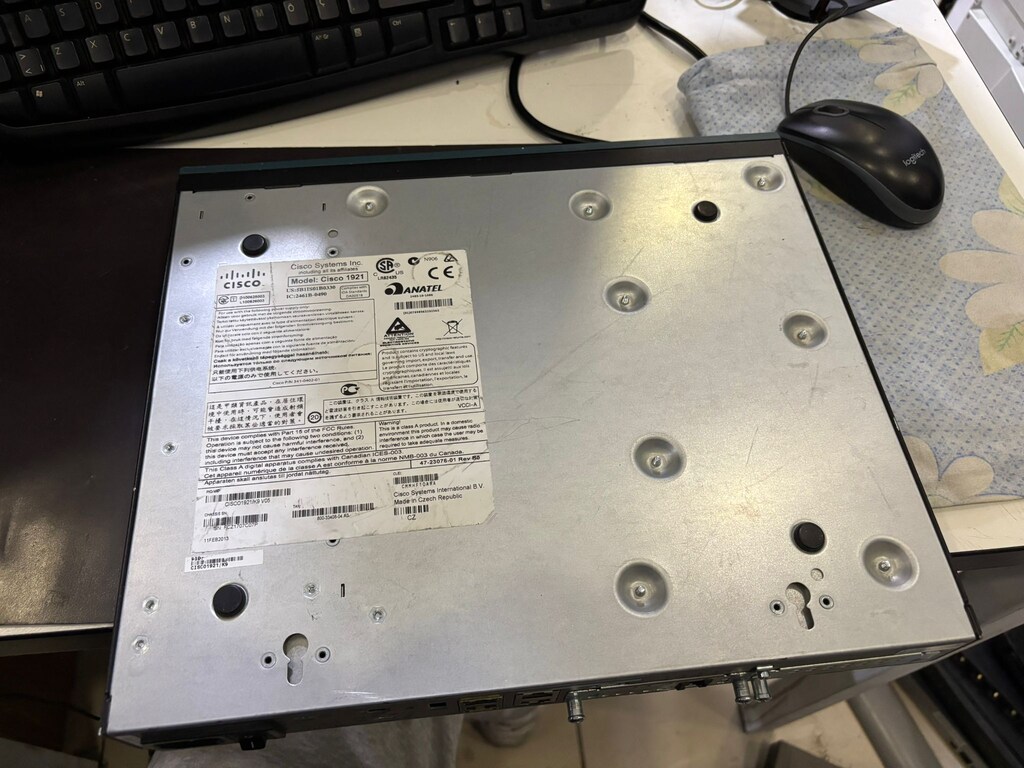 Cisco 1921/K9 Entegre Servis Yönlendiricisi - 5