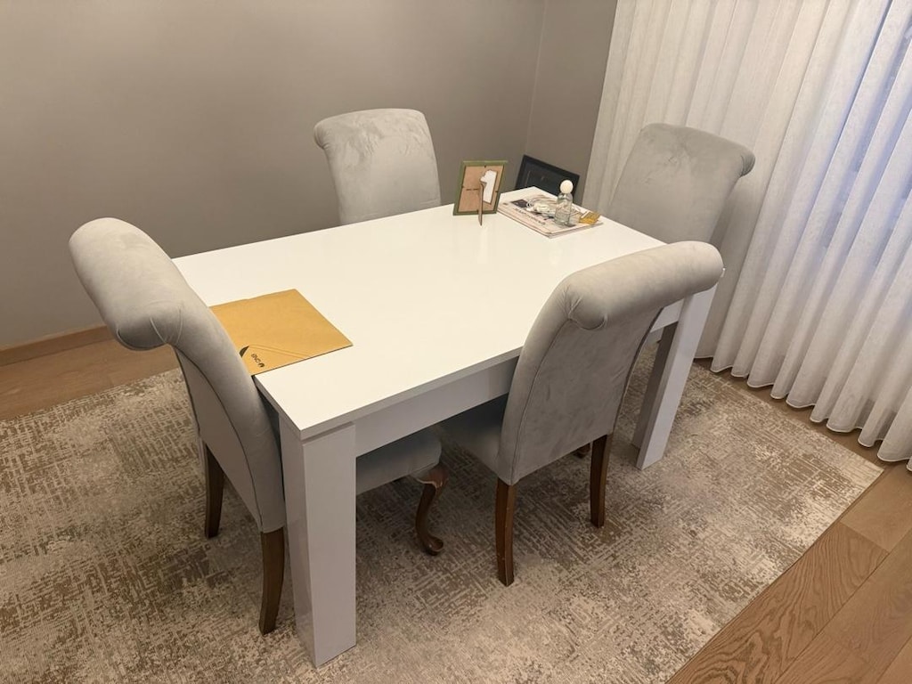 Beyaz Parlak Açılır Yemek Masası 140x84 (Açılınca 175x84) - 2