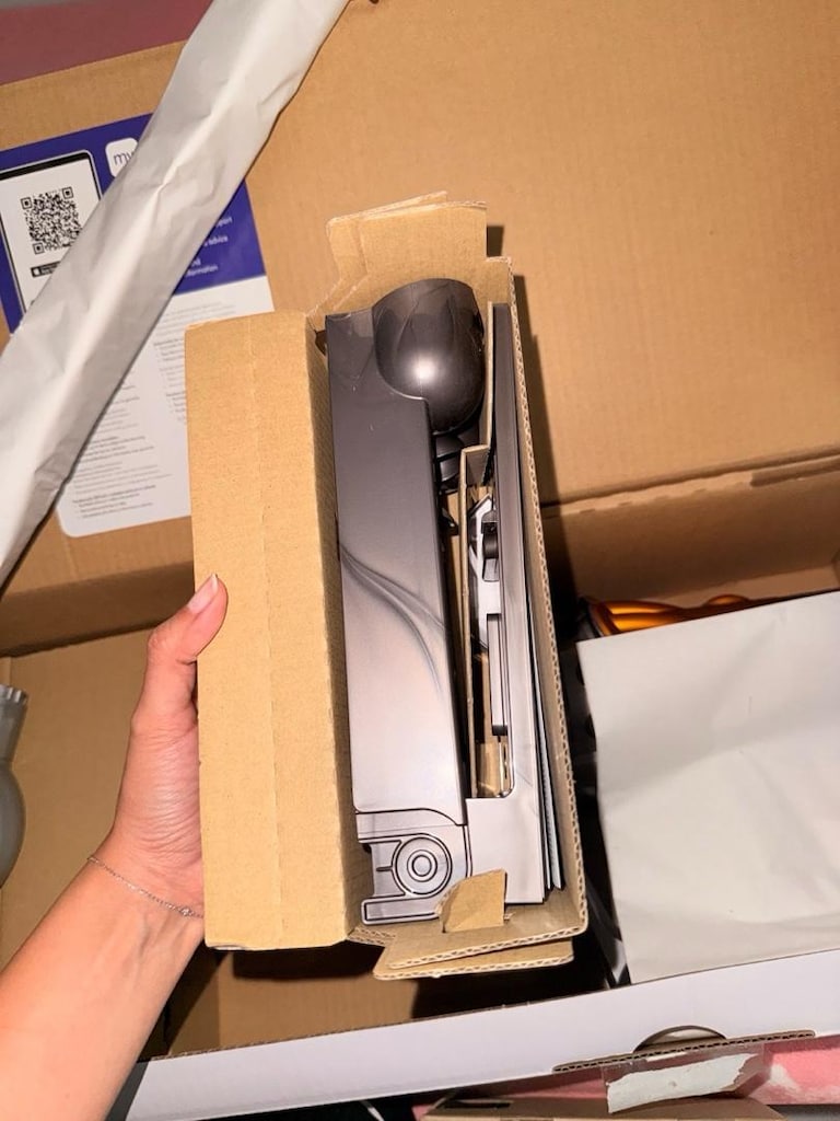 dyson v12 detect slim absolute - 9