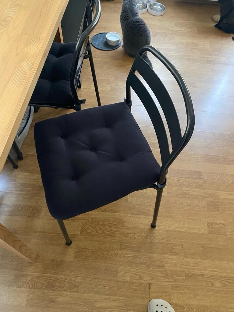 Gerçek Ahşap Masa ve Ikea Demir Sandalye - 5