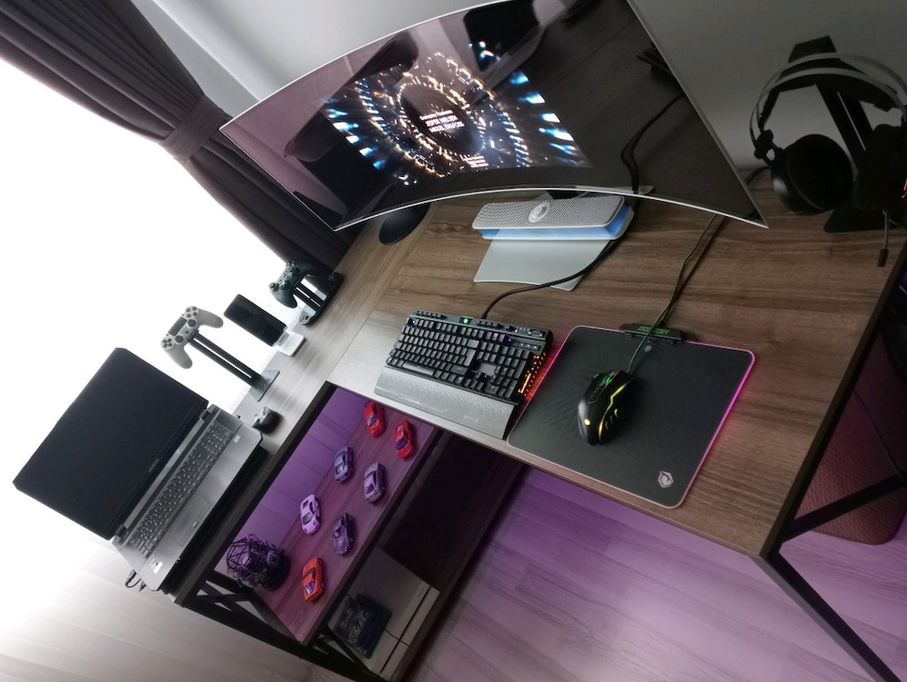 Monster Pusat Serisi Klavye, Mouse, Mouse Pad, Kulaklık (Hepsi LED'li)
