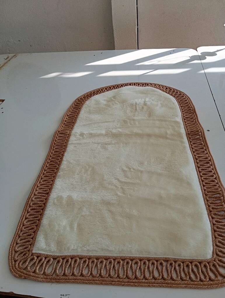 jüt ile peluş şıklığı seccade