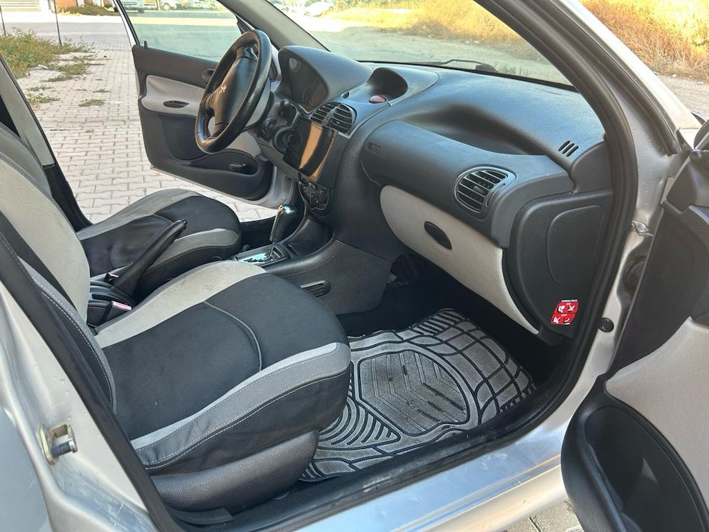 Peugeot 206 1.4 Benzinli OTOMATİK VİTES - 9