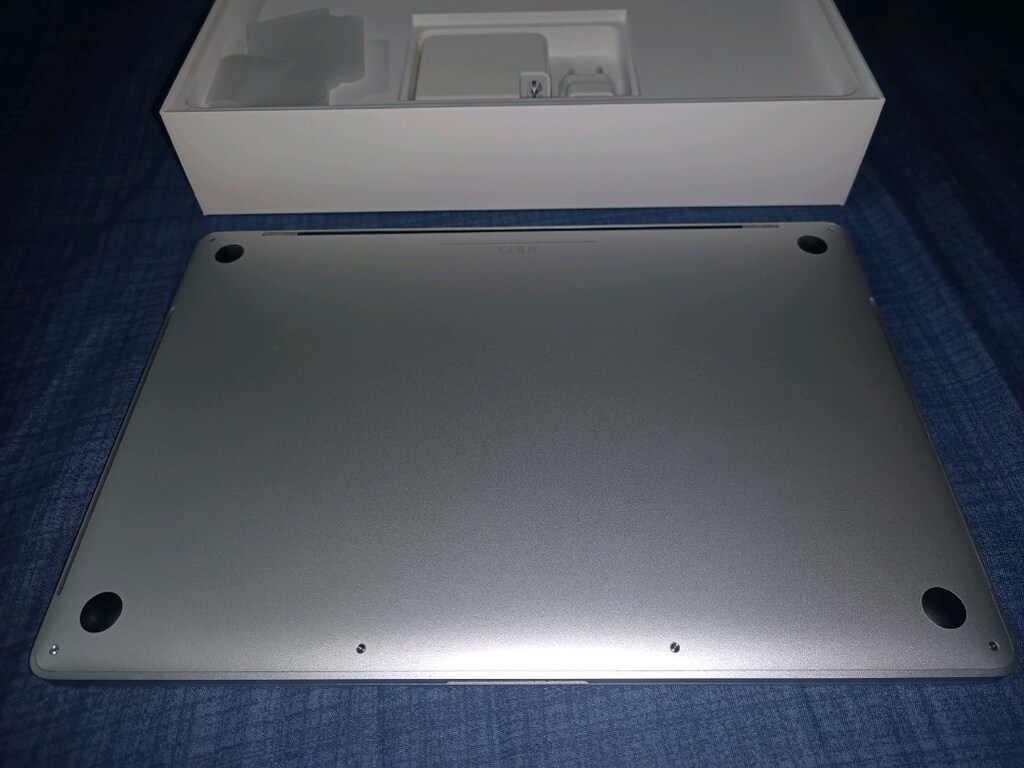 MACBOOK PRO 2018 15" i7 512 SSD 16 GB RAM ( KUSURSUZ..! ) - 18