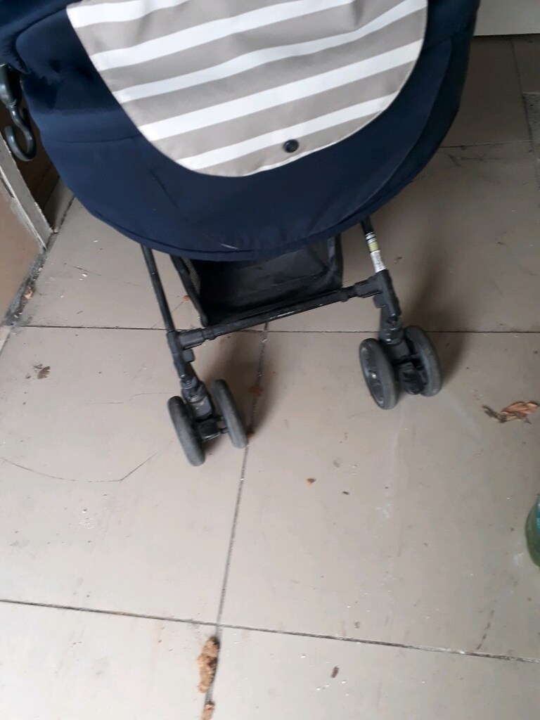 bebek arabası marka combi - 9