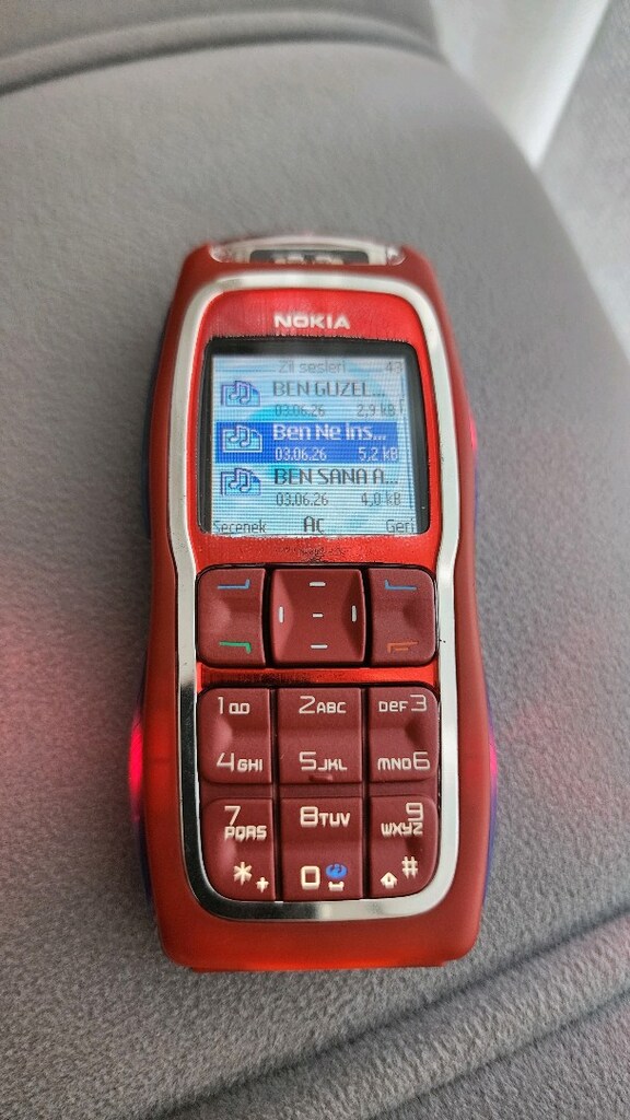 nokia 3220 398 adet polifonik yüklü eşsiz bir hazine kıymetini bilene - 3